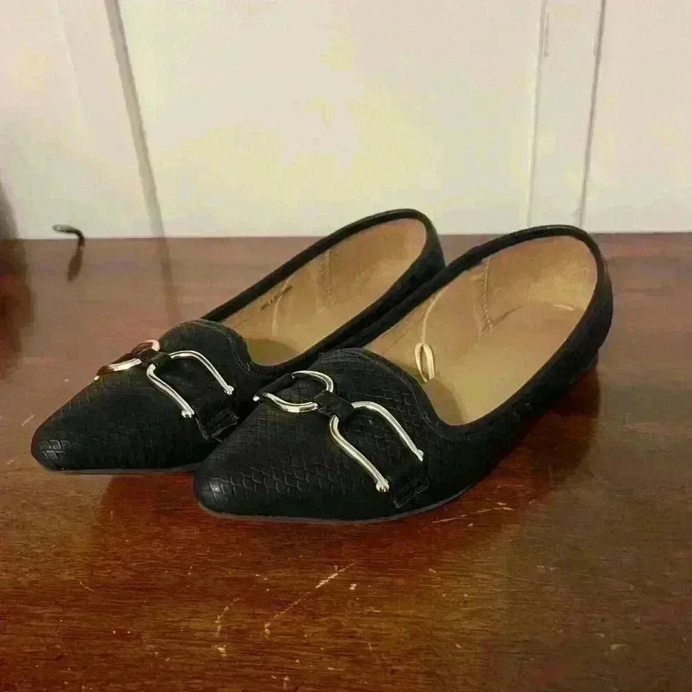 Report shoes size 8